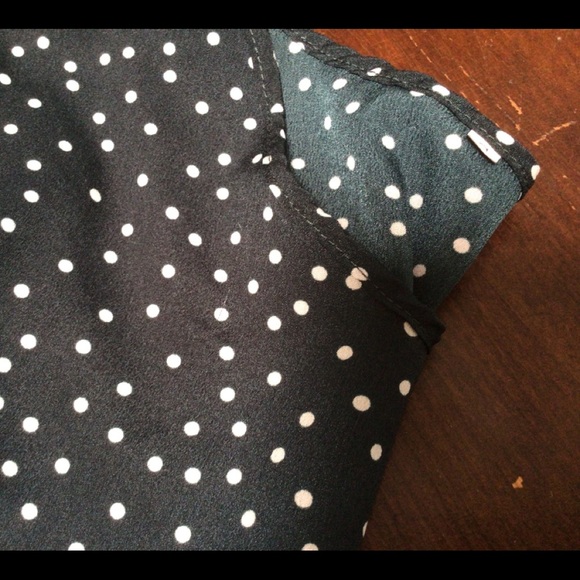 Green long sleeve top - Picture 8 of 13